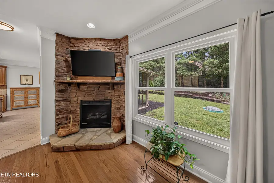 8016 Walker Rd, Knoxville, TN 37938 - #2