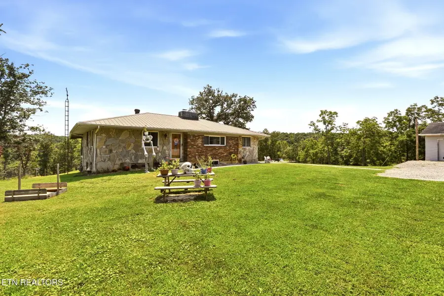798 Christenson Rd, Deer Lodge, TN 37726 - #3