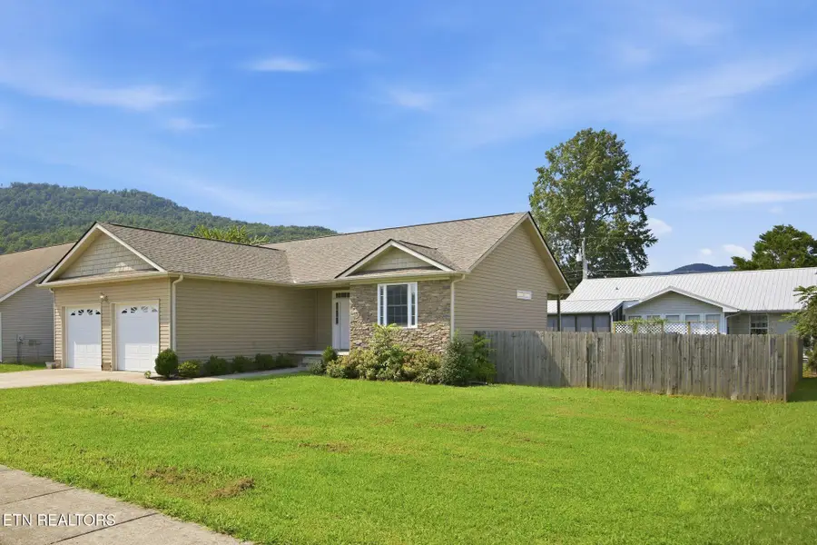 404 Wilson Court, Jasper, TN 37347 - #3