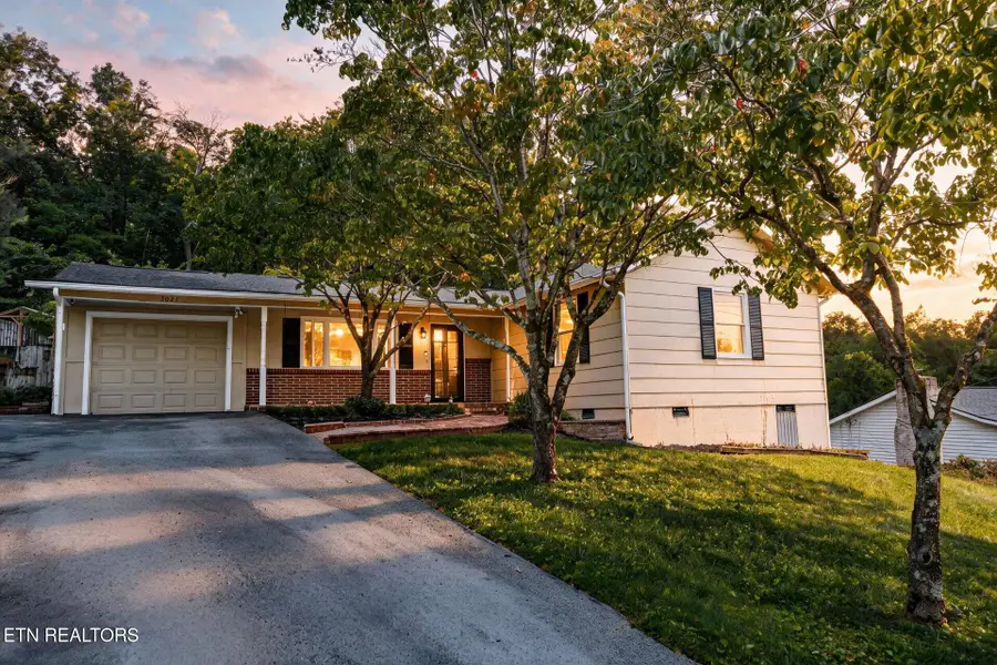 3021 Wenwood Drive, Knoxville, TN 37921 - #2