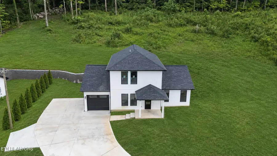 1039 N Gay St, Dandridge, TN 37725 - #2