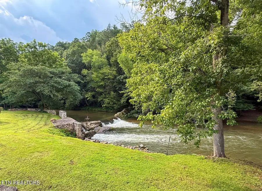 153 Padgett Mill Rd, Cosby, TN 37722 - #2