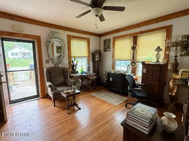 261 W Lincoln Rd, Alcoa, TN 37701 - #2