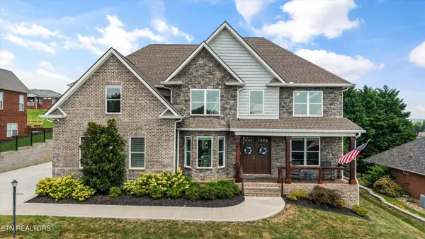 427 Royal Oaks Drive, Maryville, TN 37801
