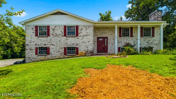 406 Montvale Station Rd, Maryville, TN 37803