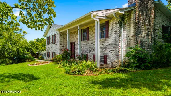 406 Montvale Station Rd, Maryville, TN 37803 - #2
