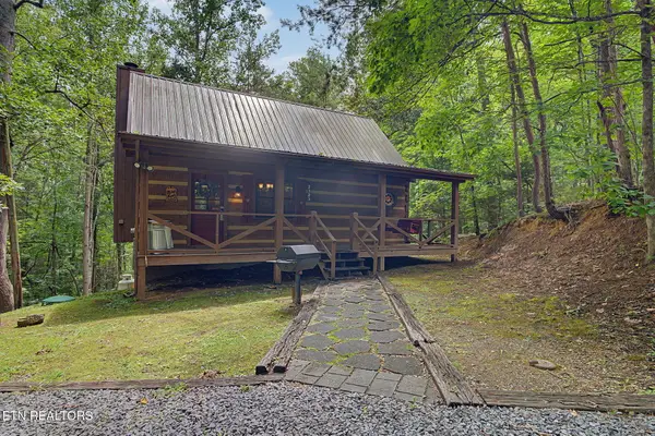 2323 Hidden Mountain Rd, Sevierville, TN 37876