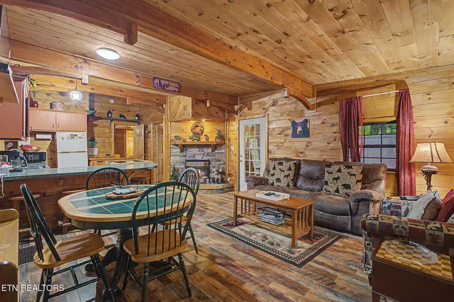 1128 Ridgefield Drive, Sevierville, TN 37876 - #3