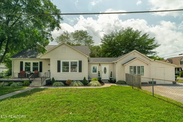 1027 Harrisdale St, Maryville, TN 37801