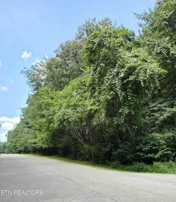 Carrie Drive, Crossville, TN 38572