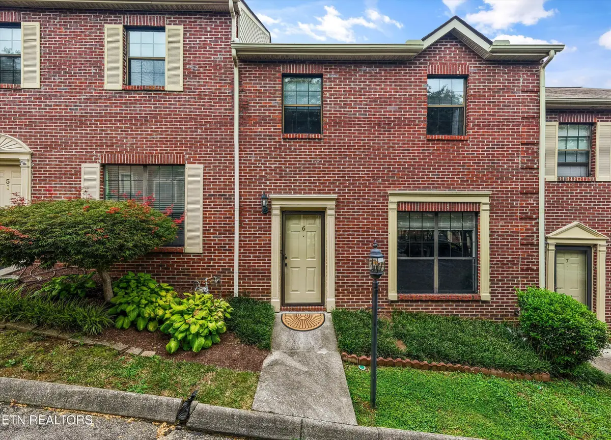 437 S Gallaher View Rd #6, Knoxville, TN 37919 - #1