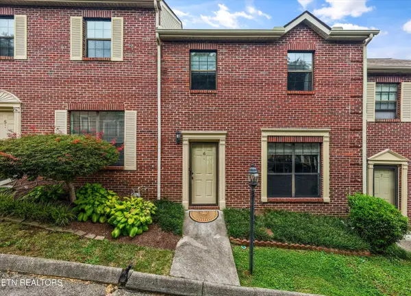 437 S Gallaher View Rd #6, Knoxville, TN 37919