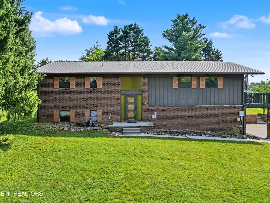 3229 Clover Hill Ridge Rd, Maryville, TN 37801 - #3