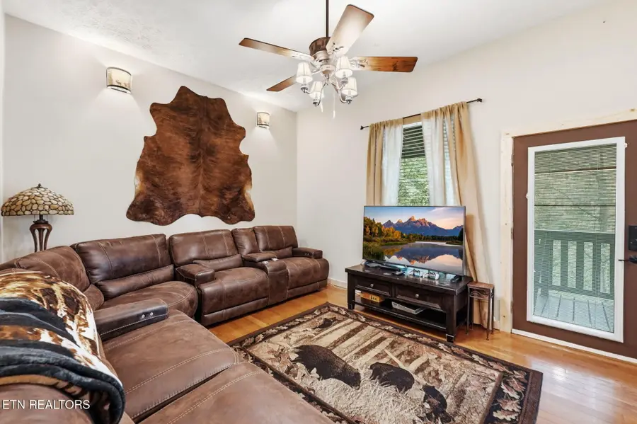 2202 Applewood Rd, Sevierville, TN 37862 - #3