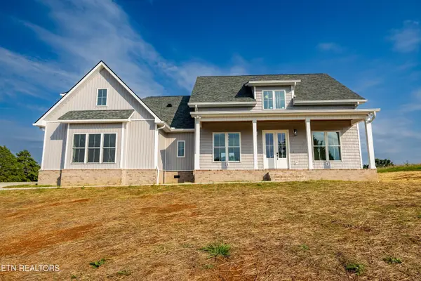 353 Meadow Rd Rd, Greenback, TN 37742