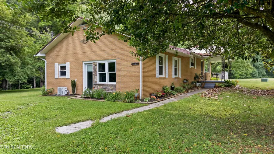 4124 Big Creek Rd, Hartford, TN 37753 - #2