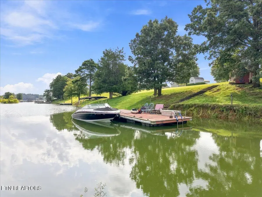 416 Terry Point Rd, Dandridge, TN 37725 - #2