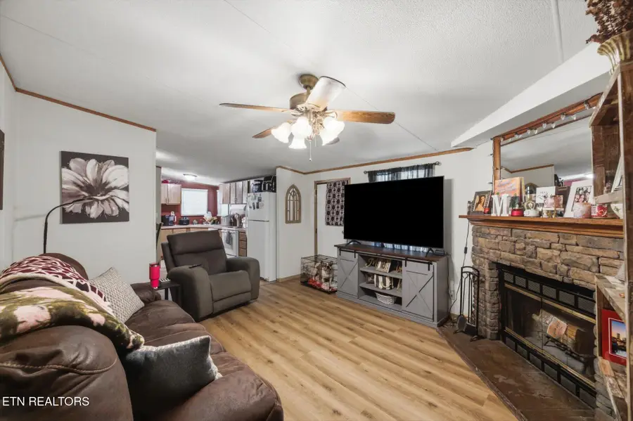 400 Wilkins Ave, Etowah, TN 37331 - #3