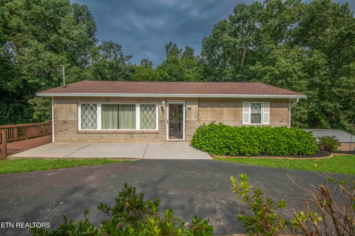 4335 Bird Rd, Lenoir City, TN 37771 - #1