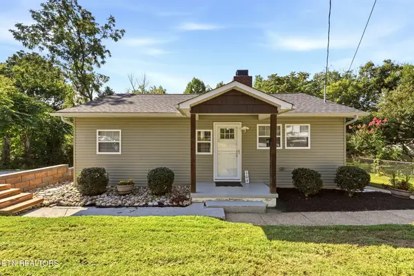 104 Tucker Rd, Oak Ridge, TN 37830