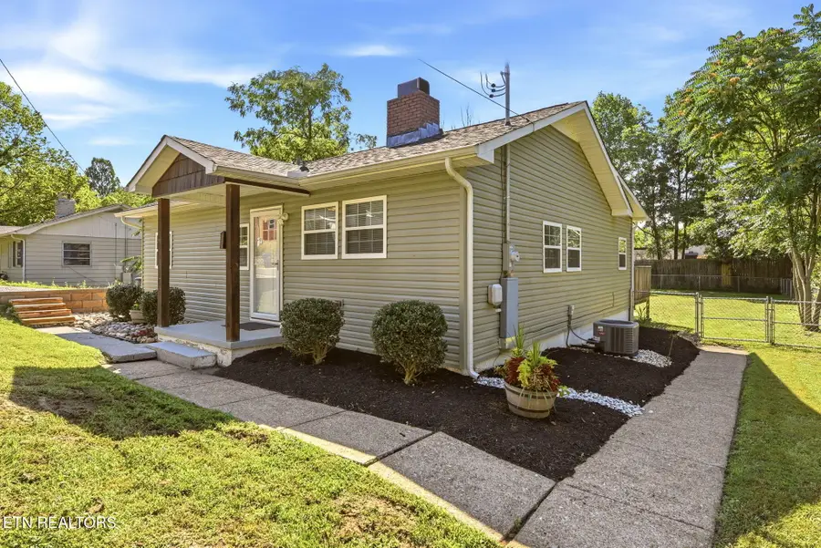 104 Tucker Rd, Oak Ridge, TN 37830 - #3