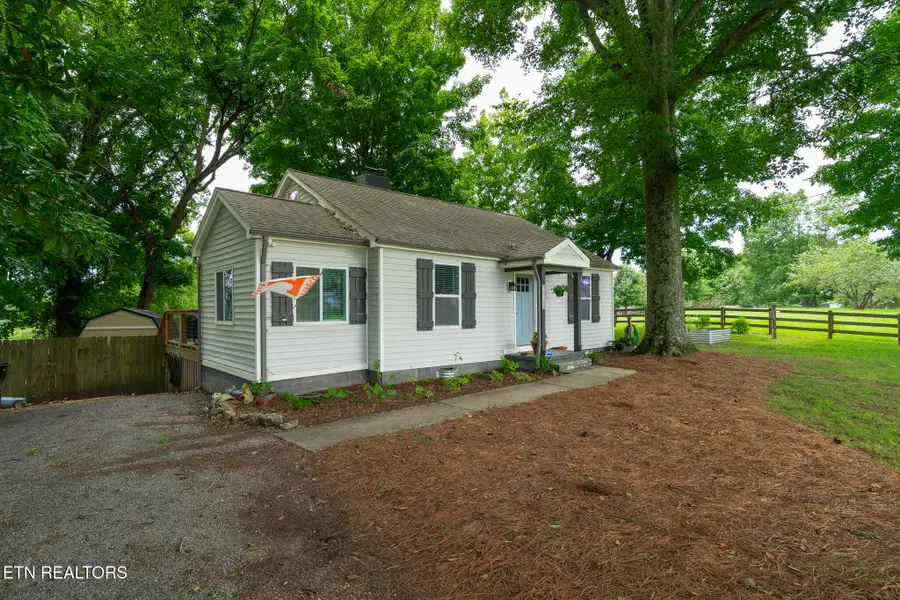 504 Sinking Springs Rd, Clinton, TN 37716 - #3