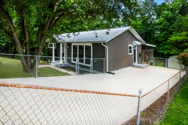 114 E Arrowwood Rd, Oak Ridge, TN 37830