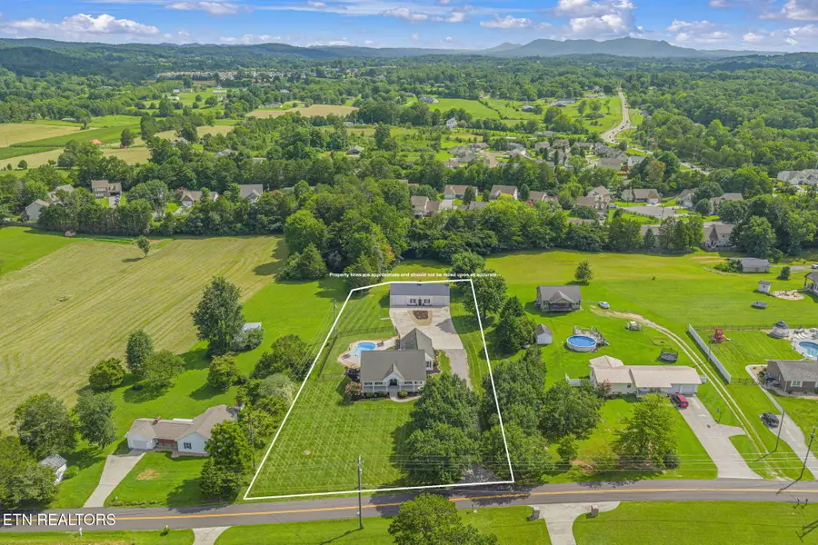6623 Brackett Rd, Knoxville, TN 37938 - #2