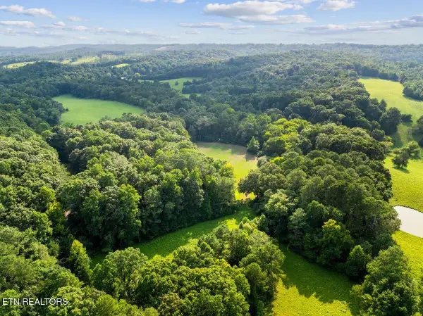 92 AC County Road, Athens, TN 37303