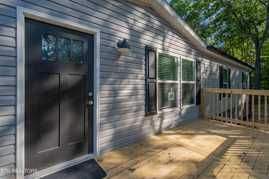 725 S Douglas Ave, Rockwood, TN 37854 - #3
