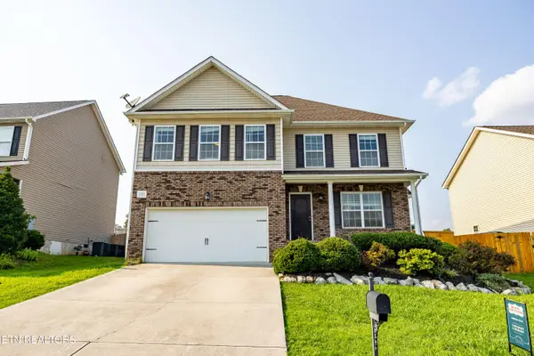 1821 Point Wood Drive, Knoxville, TN 37920