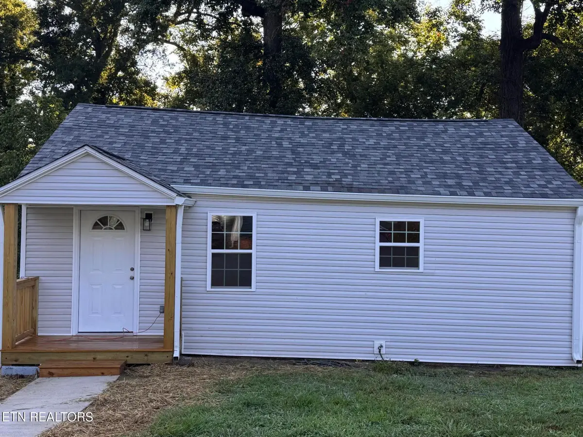 3416 Oak Grove St, Knoxville, TN 37920 - #1