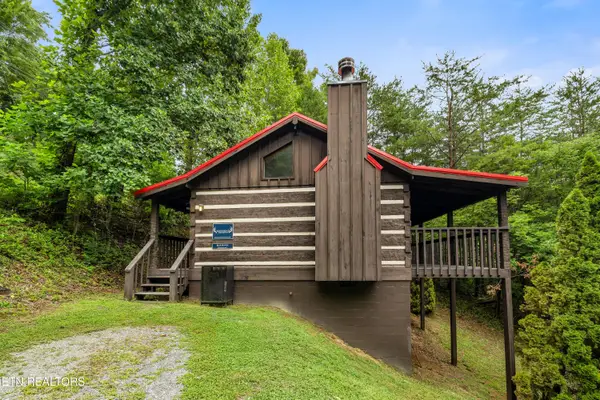 2320 Foxwell Way, Sevierville, TN 37876