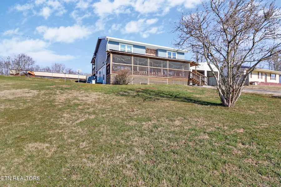 625 Mccartt St, Wartburg, TN 37887 - #3