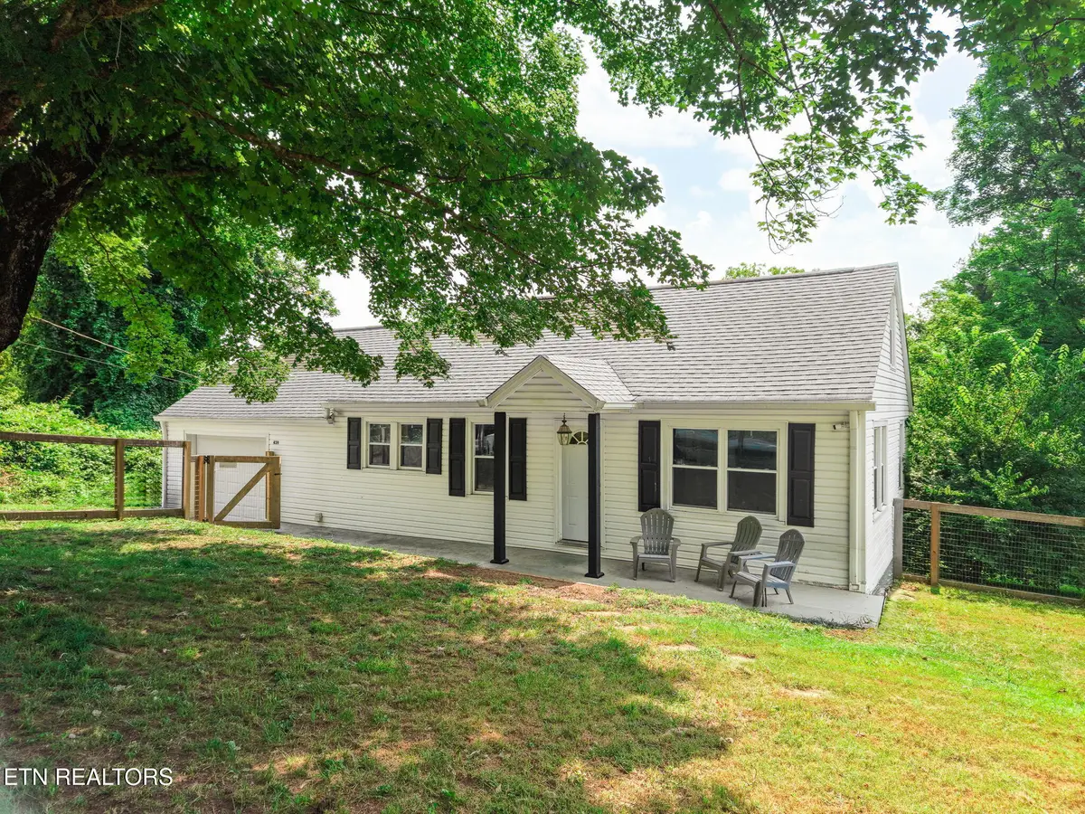 439 Jarnigan St, Clinton, TN 37716 - #1