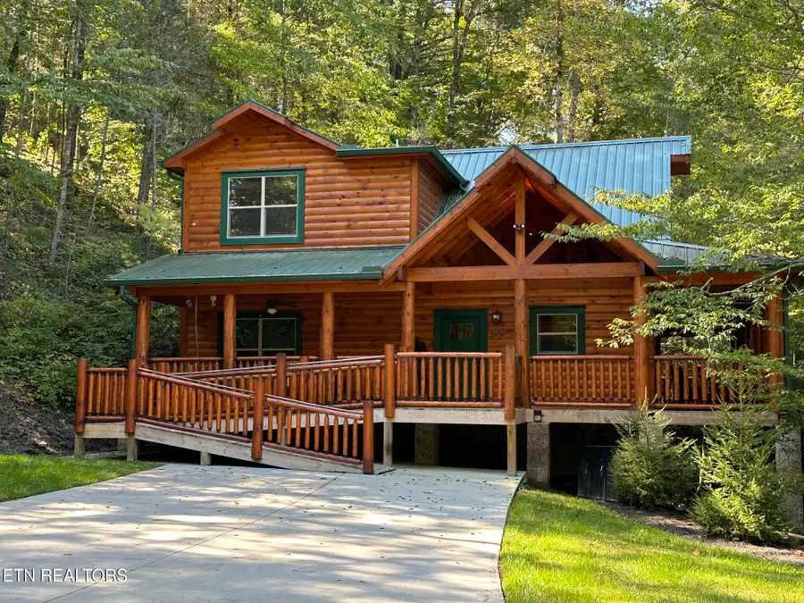 2606 Bear Crossing Way, Sevierville, TN 37862 - #2