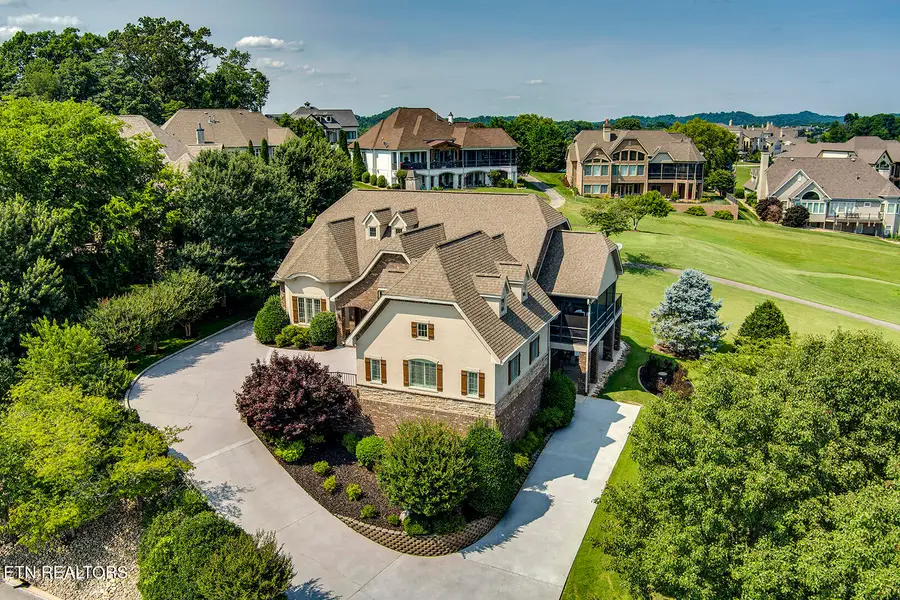 117 Black Hawk Drive, Vonore, TN 37885 - #2