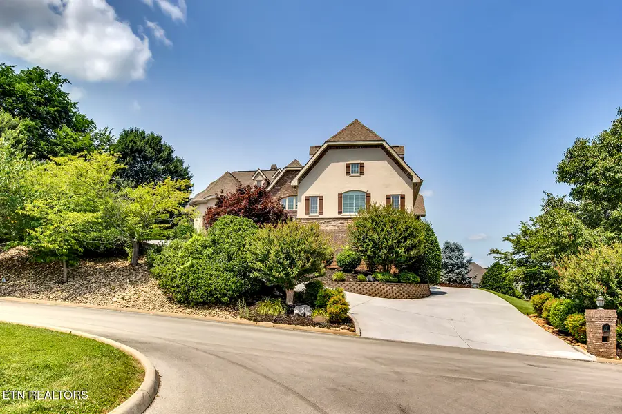 117 Black Hawk Drive, Vonore, TN 37885 - #3