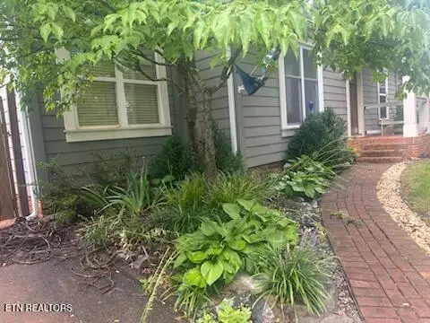 233 Spruce St, Alcoa, TN 37701 - #3
