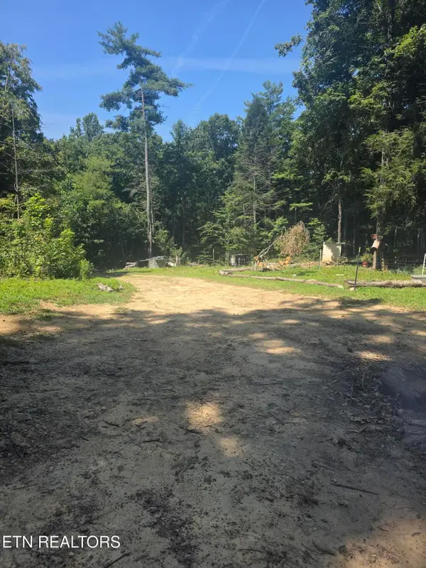 1478 Catoosa Rd, Wartburg, TN 37887
