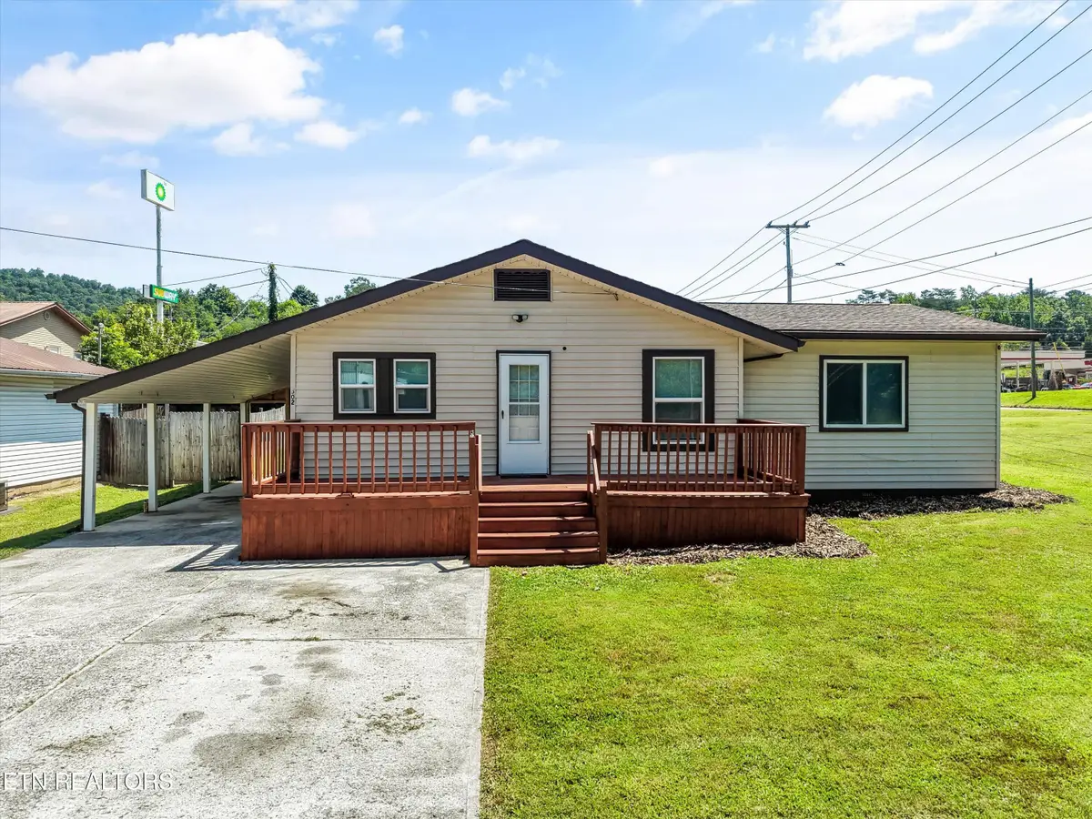 502 Wallace Ave, Rocky Top, TN 37769 - #1