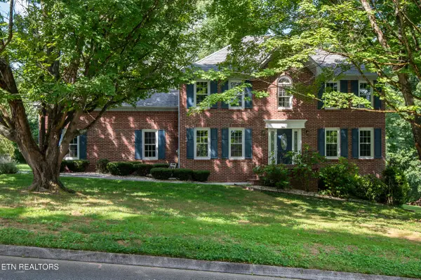 225 Long Bow Rd, Knoxville, TN 37934