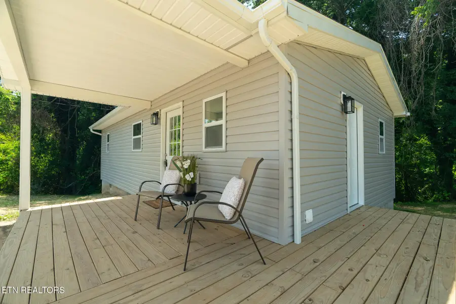 436 Jarnigan St, Clinton, TN 37716 - #2