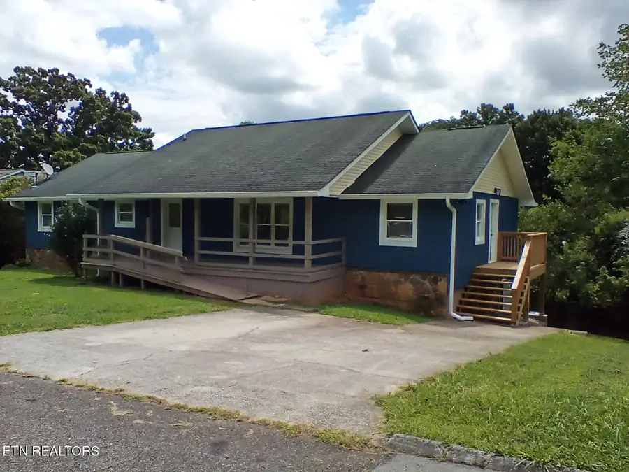5848 Solar Drive, Knoxville, TN 37921 - #2