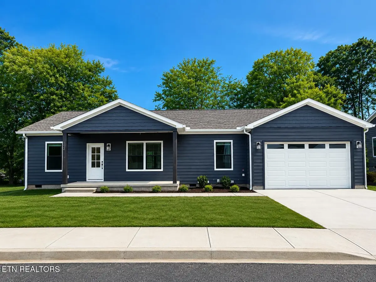 452 Federal Ferry Circle, Vonore, TN 37885 - #1