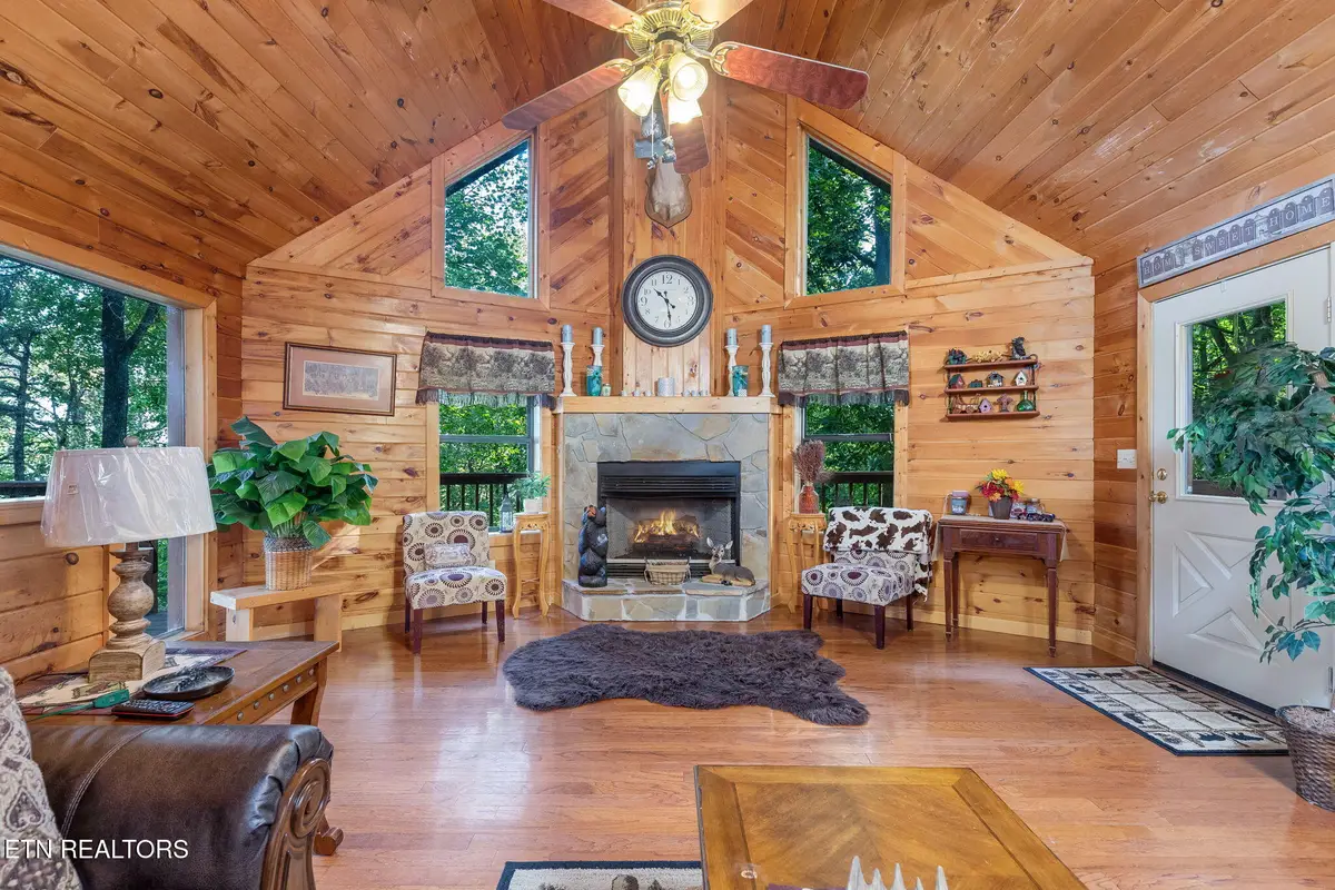 3469 Sugar Maple Loop Rd, Sevierville, TN 37862 - #1
