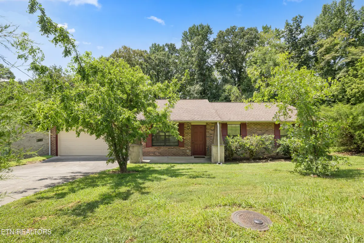 6007 Bridge Garden Rd, Knoxville, TN 37912 - #1