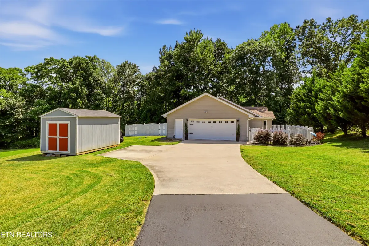 2526 Peach Orchard Rd, Maryville, TN 37803 - #1