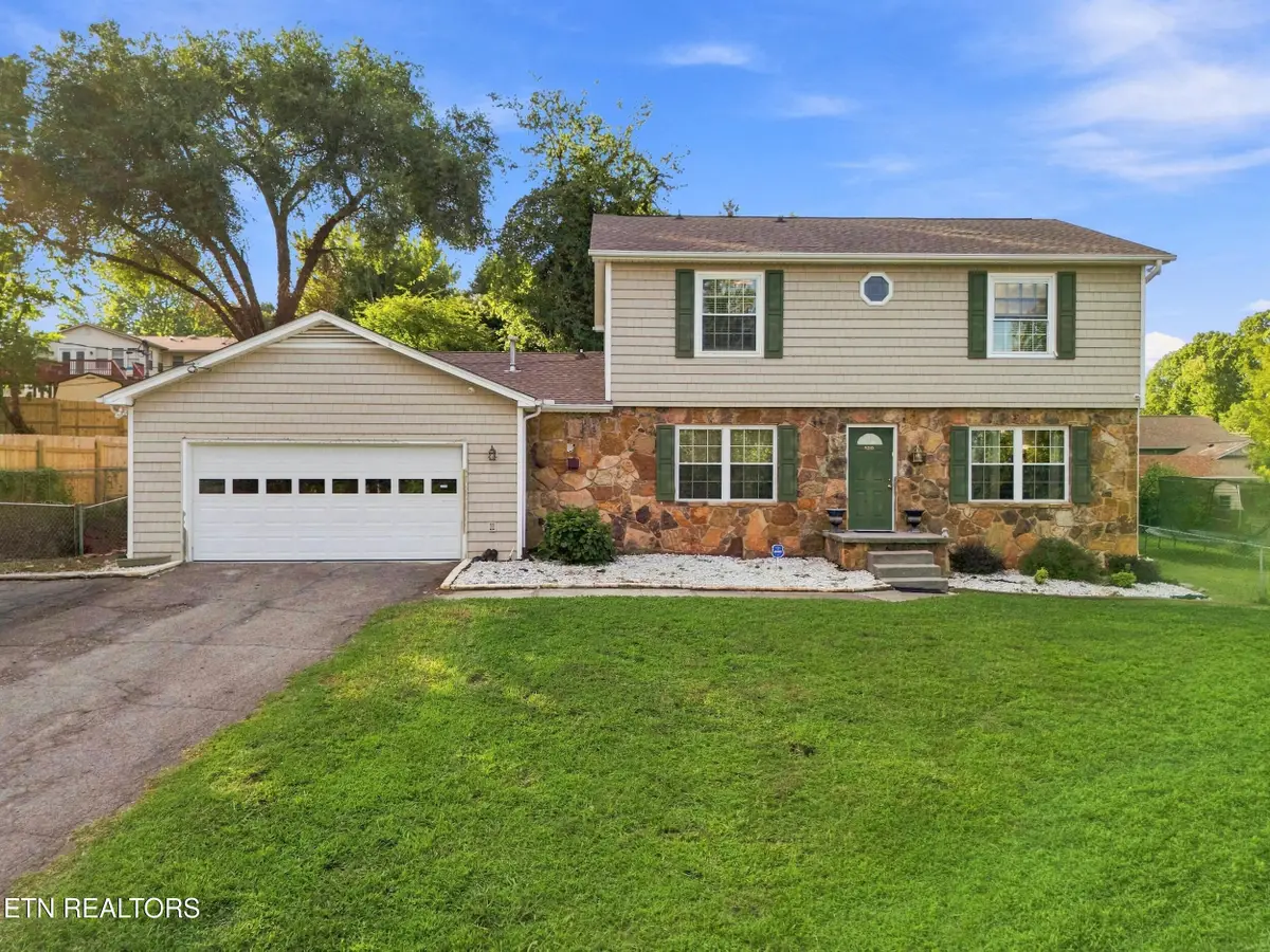 9205 Brandywine Circle, Knoxville, TN 37922 - #1