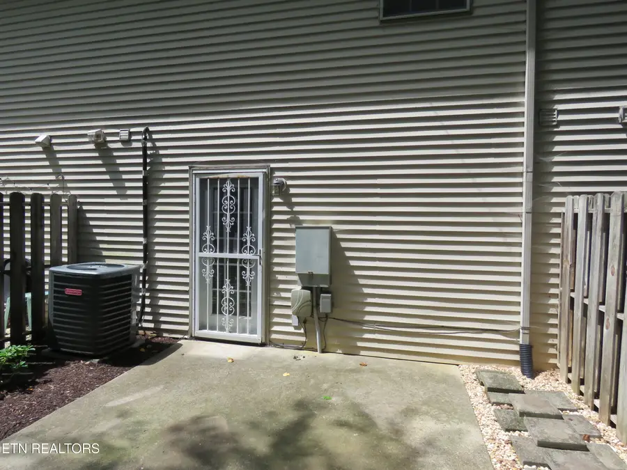 6931 Kings Crossing Way, Knoxville, TN 37918 - #2